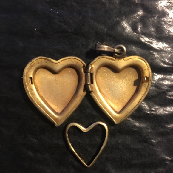 UNENGRAVED 1950s Sterling Locket - Picture 4 of 5